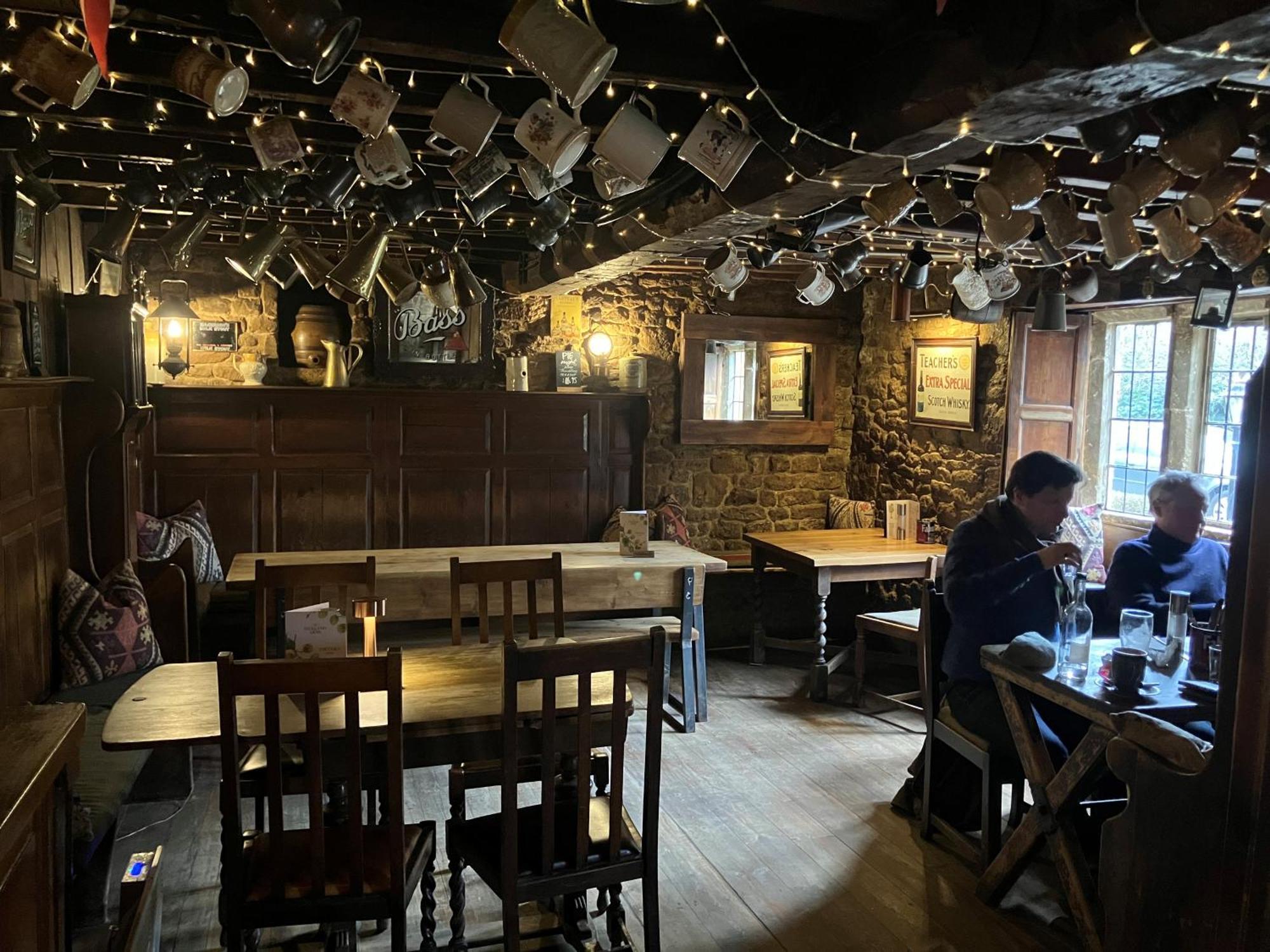 The Falkland Arms Chipping Norton Exterior photo
