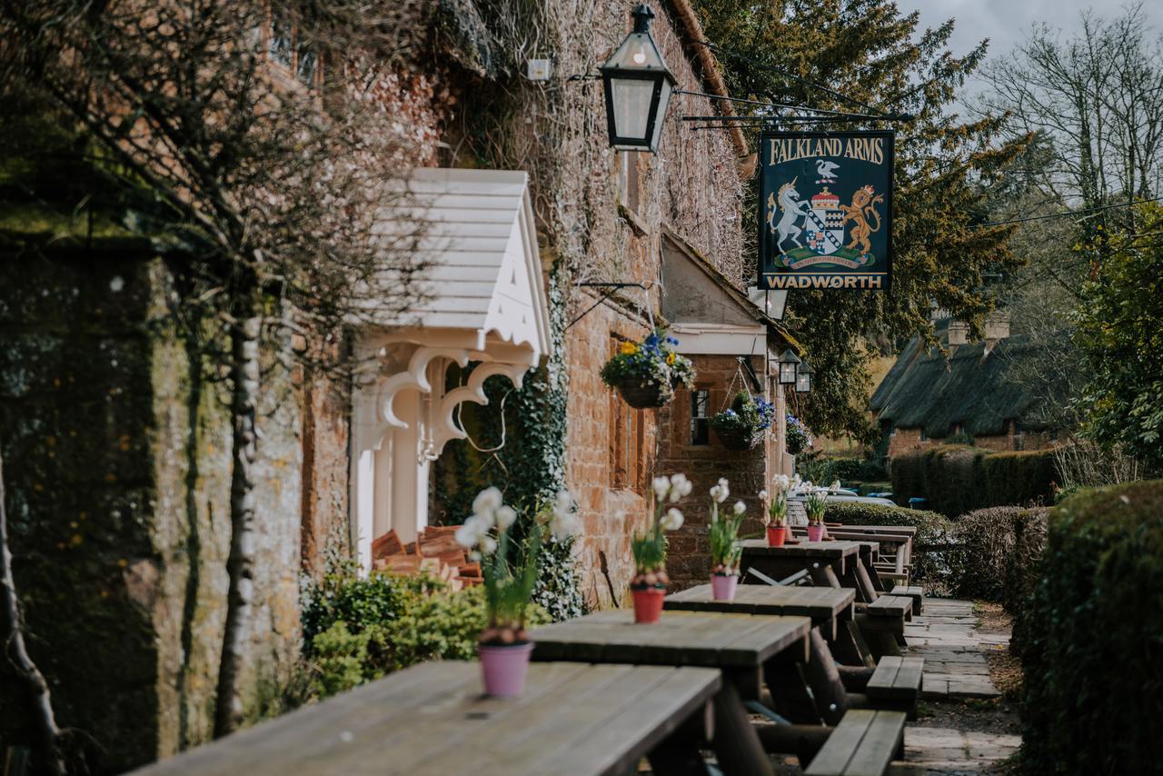 The Falkland Arms Chipping Norton Exterior photo
